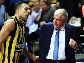 Obradovic kaldı, Sloukas çark etti